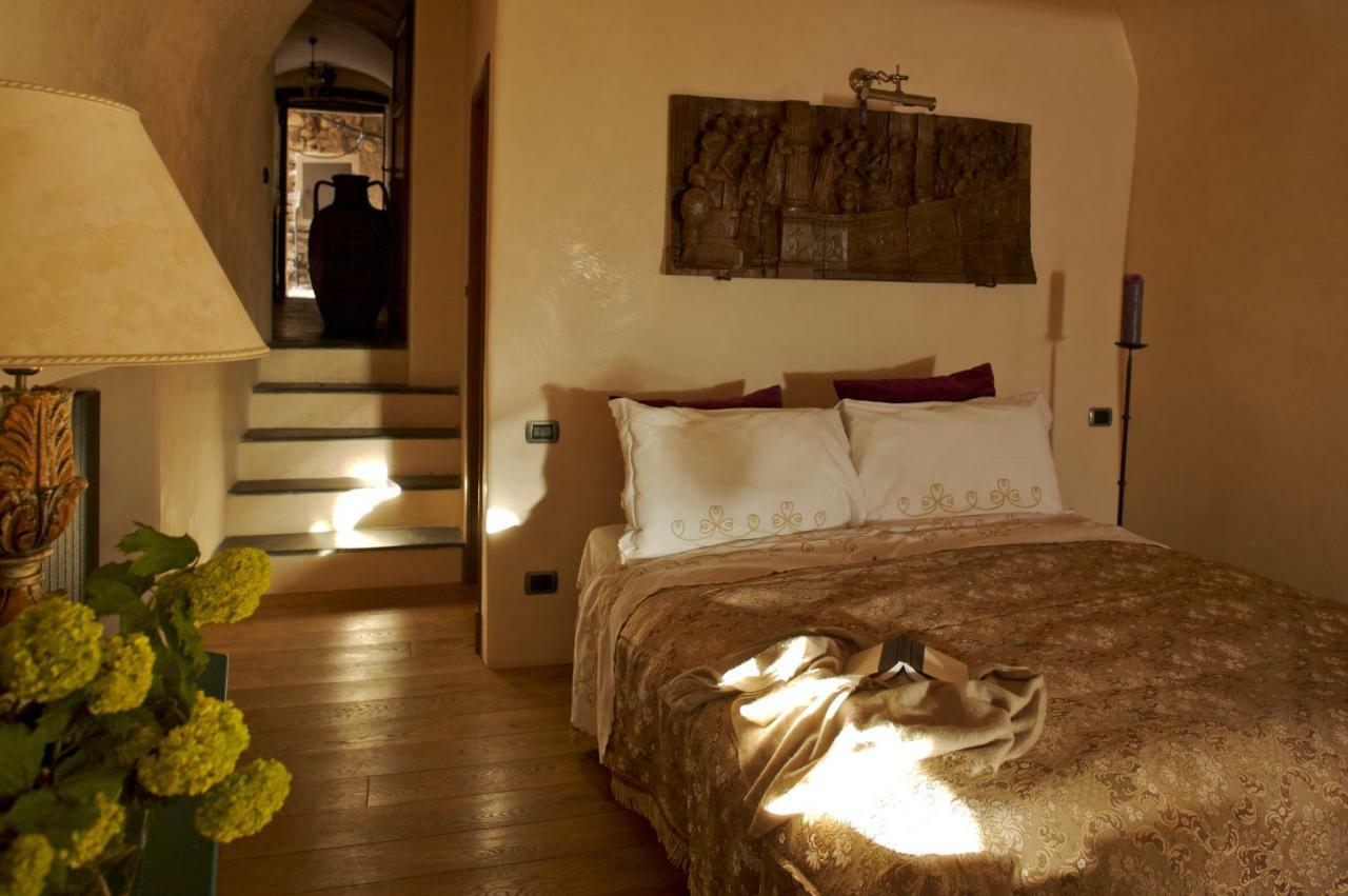 Via Col Tempo Bed & Breakfast Pigna Exterior photo