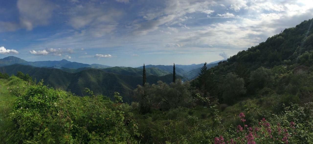 Via Col Tempo Bed & Breakfast Pigna Exterior photo